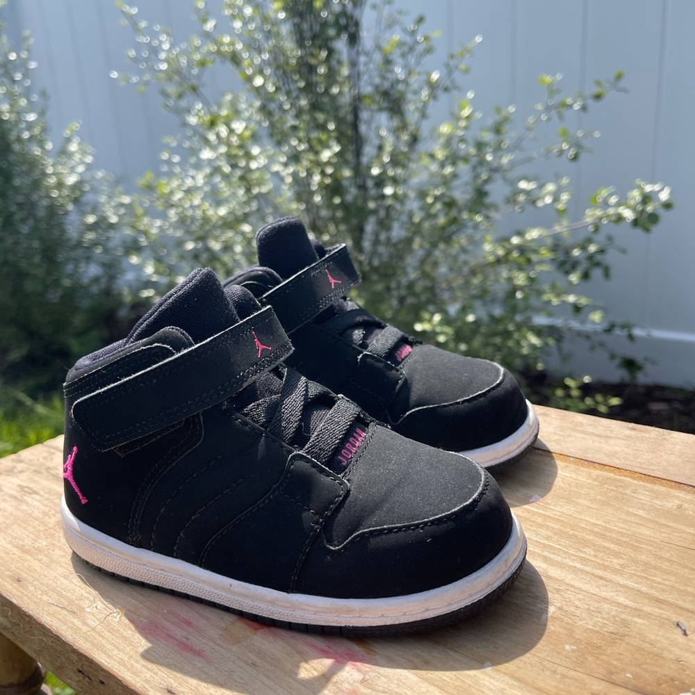 Jordan Black and Pink Sneakers with Padded Ankle Collar